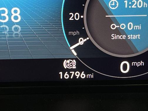 2025 Volkswagen Atlas 2.0T SE w/Technology 4MOTION