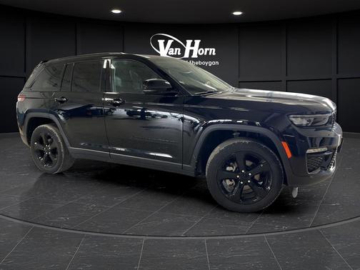 Diamond Black Crystal Pearlcoat 2023 Jeep Grand Cherokee Limited
