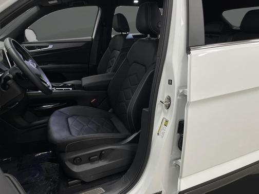 2025 Volkswagen Atlas Cross Sport 2.0T SE w/Technology 4MOTION