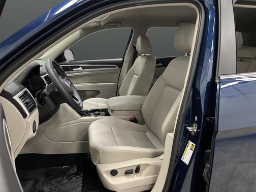 2023 Volkswagen Atlas 2.0T SE w/Technology 4MOTION