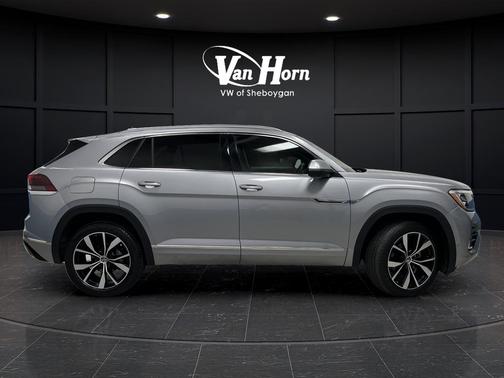 2024 Volkswagen Atlas Cross Sport 2.0T SEL Premium