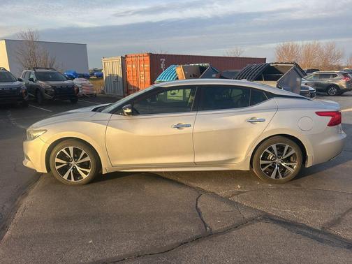 Brilliant Silver 2017 Nissan Maxima 3.5 SV