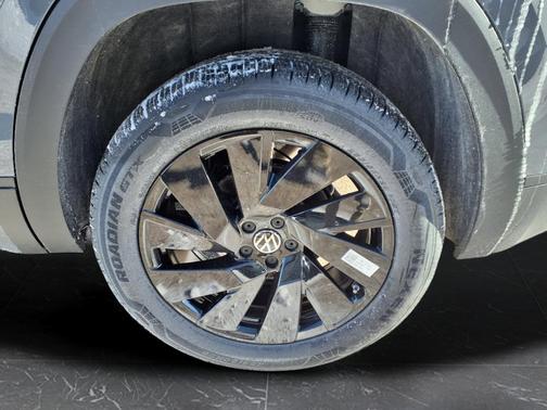 2026 Volkswagen Atlas Cross Sport 2.0T SE w/Technology 4MOTION