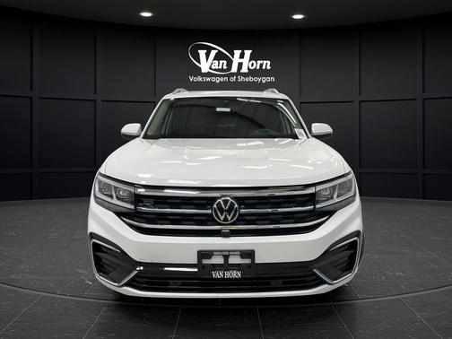 Pure White 2022 Volkswagen Atlas 3.6L SEL Premium