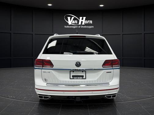Pure White 2022 Volkswagen Atlas 3.6L SEL Premium