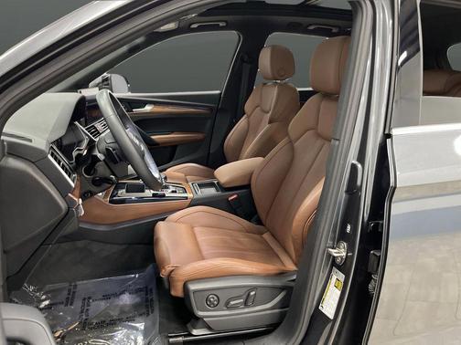 2022 Audi Q5 55 S line Prestige