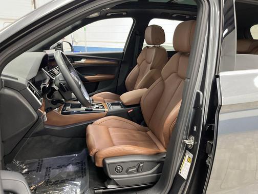 2022 Audi Q5 55 S line Prestige