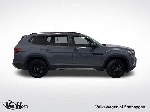 2024 Volkswagen Atlas 2.0T SE w/Technology 4MOTION