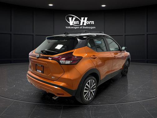 Monarch Orange Metallic/Super Black 2023 Nissan Kicks SV