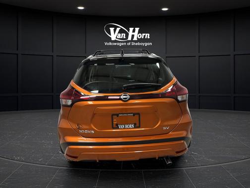 Monarch Orange Metallic/Super Black 2023 Nissan Kicks SV