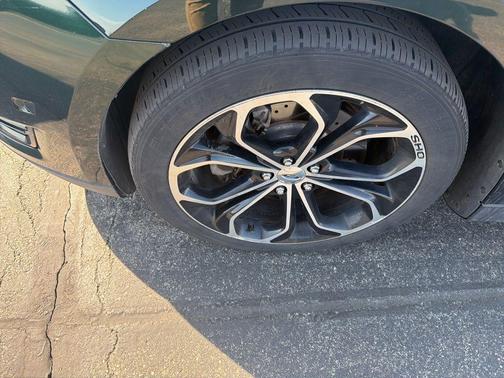 Green Gem Metallic 2013 Ford Taurus SHO