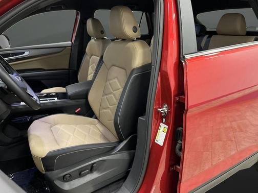 2024 Volkswagen Atlas Cross Sport 2.0T SE w/Technology 4MOTION