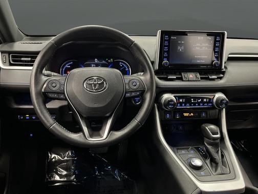 2021 Toyota RAV4 Hybrid SE