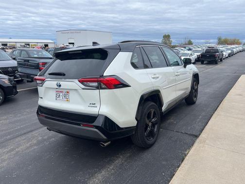 2021 Toyota RAV4 Hybrid SE