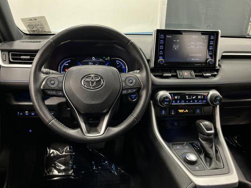 2021 Toyota RAV4 Hybrid SE