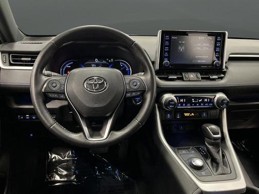 2021 Toyota RAV4 Hybrid SE