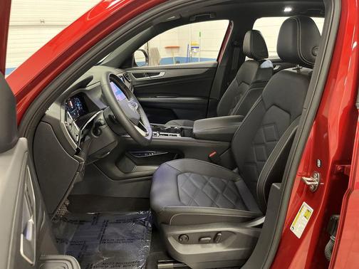 2024 Volkswagen Atlas Cross Sport 2.0T SE w/Technology 4MOTION
