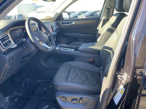 2026 Volkswagen Atlas 2.0T SE w/Technology 4MOTION