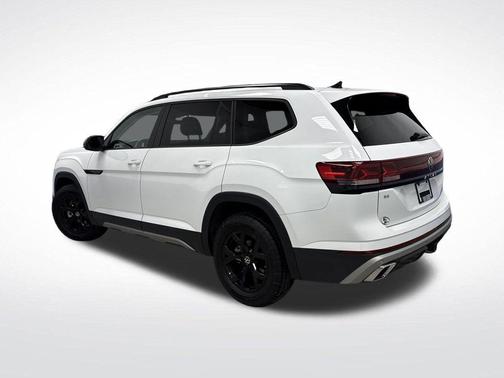 2024 Volkswagen Atlas 2.0T SE w/Technology 4MOTION