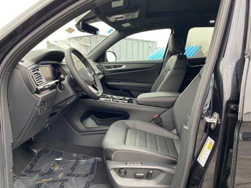 2025 Volkswagen Atlas Cross Sport 2.0T SEL