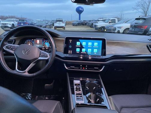 2024 Volkswagen Atlas 2.0T SE w/Technology 4MOTION