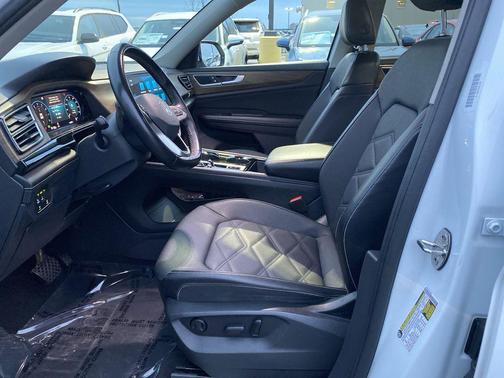 2024 Volkswagen Atlas 2.0T SE w/Technology 4MOTION