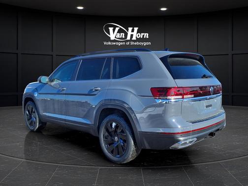ure Gray 2026 Volkswagen Atlas 2.0T SE w/Technology 4MOTION