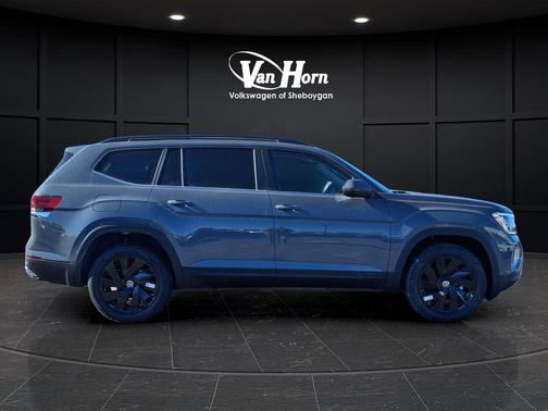 ure Gray 2026 Volkswagen Atlas 2.0T SE w/Technology 4MOTION