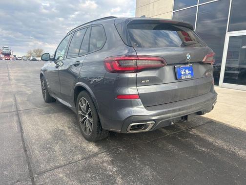 Arctic Gray Metallic 2021 BMW X5 M50i