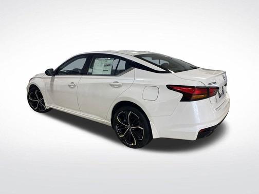 2025 Nissan Altima SR AWD