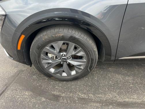 Gravity Gray 2023 Kia Sportage Hybrid SX-Prestige