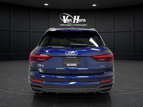 Navarra Blue Metallic 2024 Audi Q3 Premium 45 TFSI S line quattro Tiptronic