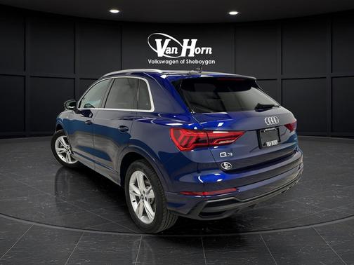 Navarra Blue Metallic 2024 Audi Q3 Premium 45 TFSI S line quattro Tiptronic