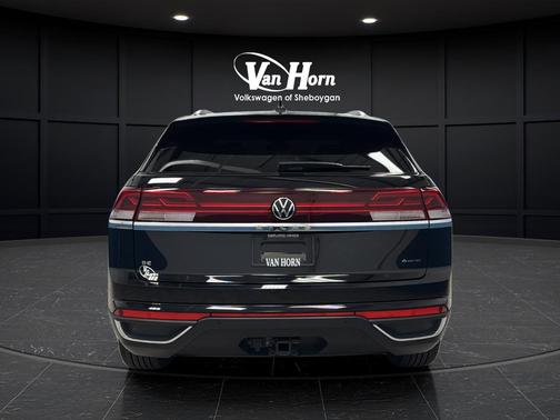 Deep Black 2024 Volkswagen Atlas Cross Sport 2.0T SE w/Technology 4MOTION