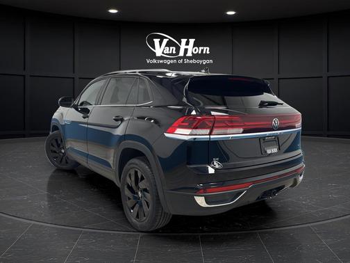 Deep Black 2024 Volkswagen Atlas Cross Sport 2.0T SE w/Technology 4MOTION