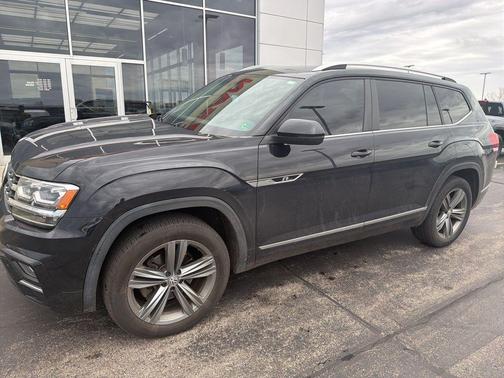 Deep Black 2019 Volkswagen Atlas 3.6L SE w/Technology