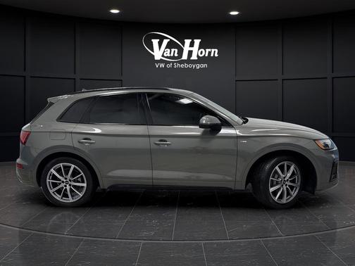 2023 Audi Q5 55 S line Prestige