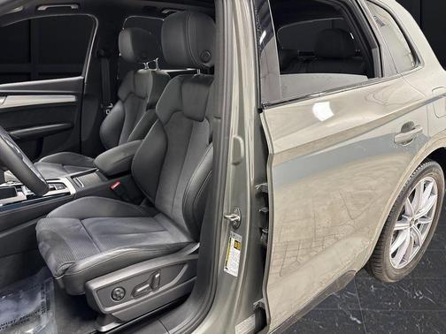 2023 Audi Q5 55 S line Prestige