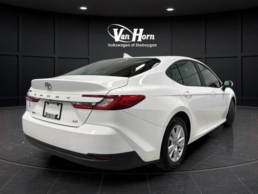 Ice Cap 2025 Toyota Camry SE