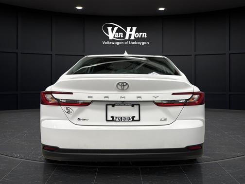 Ice 2025 Toyota Camry LE