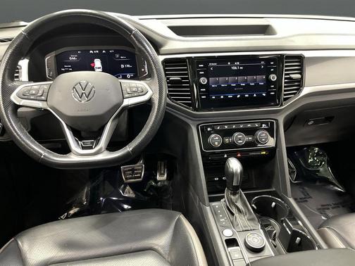 2022 Volkswagen Atlas Cross Sport 3.6L V6 SEL Premium R-Line