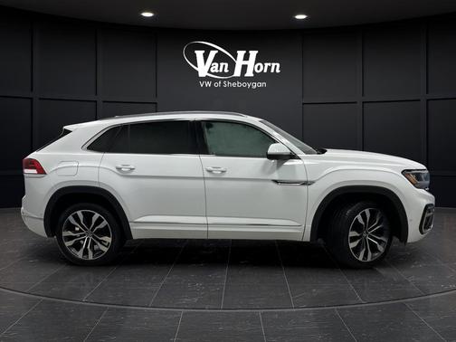 2022 Volkswagen Atlas Cross Sport 3.6L V6 SEL Premium R-Line