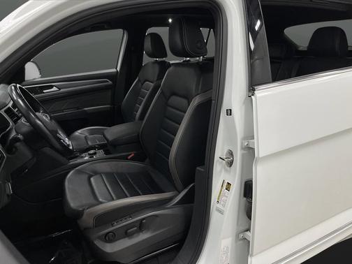 2022 Volkswagen Atlas Cross Sport 3.6L V6 SEL Premium R-Line