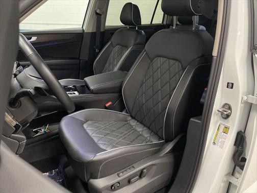 2024 Volkswagen Atlas 2.0T SEL Premium R-Line 4MOTION