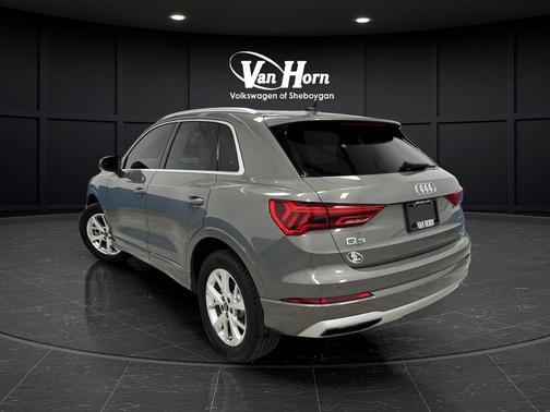 2024 Audi Q3 Premium Plus 40 TFSI quattro Tiptronic