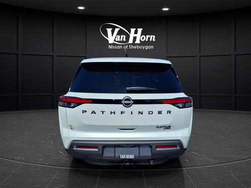Everest White Pearl Tricoat 2026 Nissan Pathfinder Platinum
