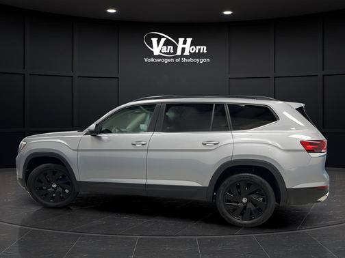 Silver Mist Metallic 2026 Volkswagen Atlas 2.0T SE w/Technology 4MOTION