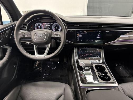 2025 Audi Q7 55 Premium Plus