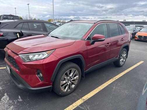 2019 Toyota RAV4 XLE Premium