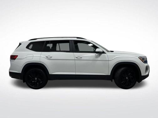 2024 Volkswagen Atlas 2.0T SE w/Technology 4MOTION